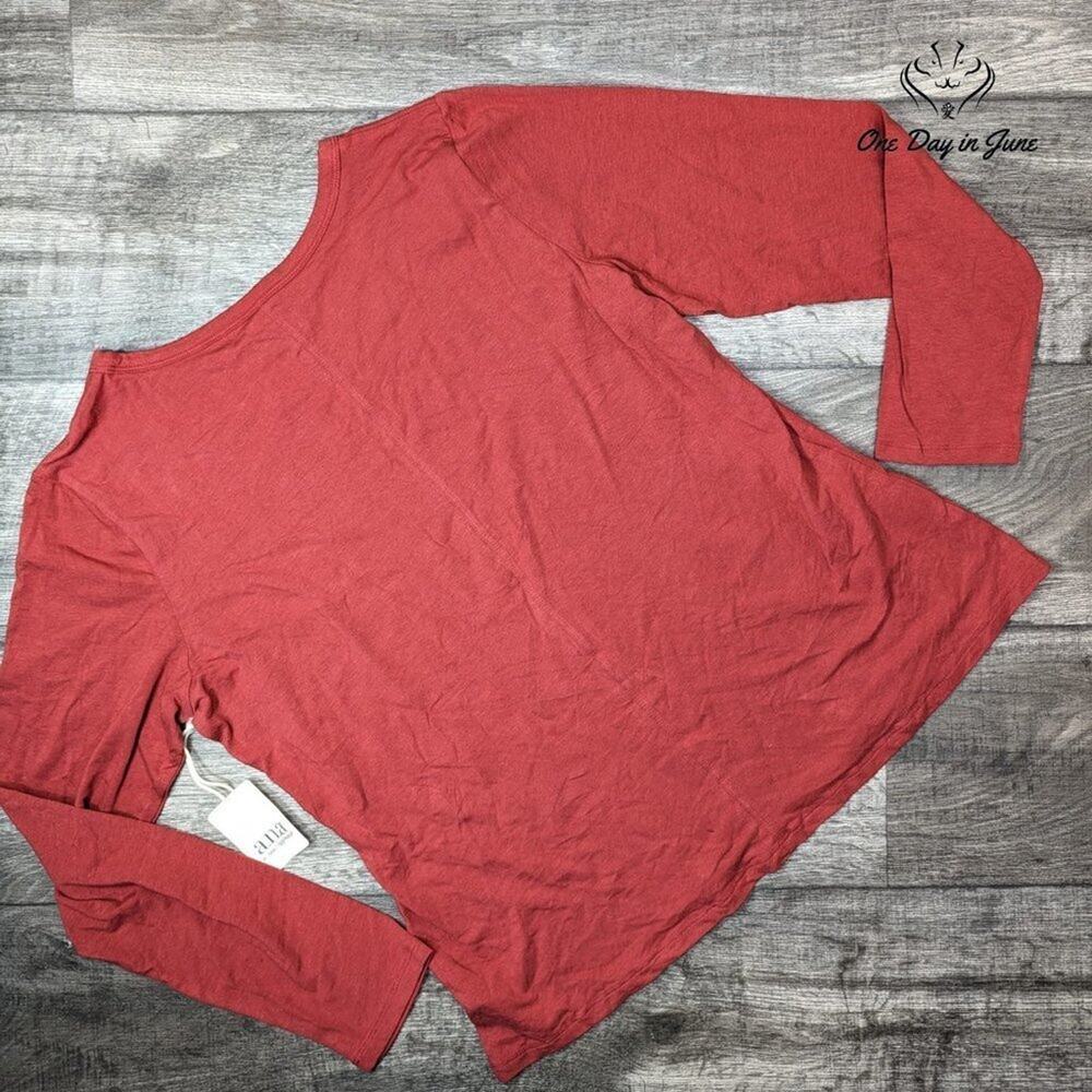 A.n.a Long Sleeve Tee Shirt Size S - Picture 2 of 2